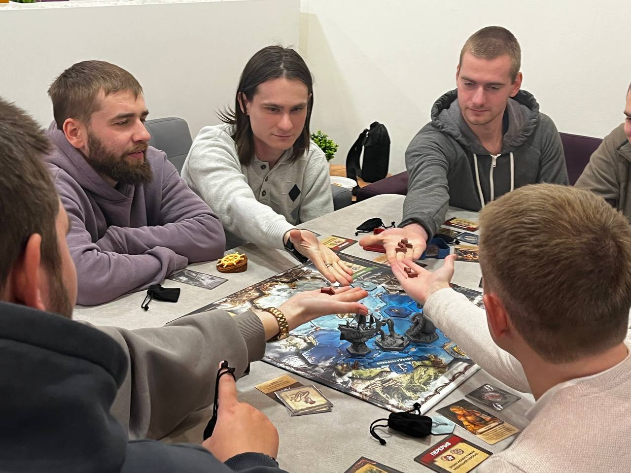 Настольные игры с игромастером в Neverland